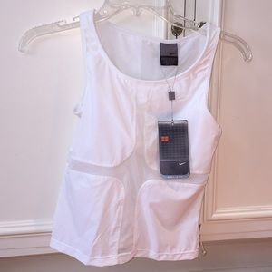 Women’s Nike top. NWT. White.